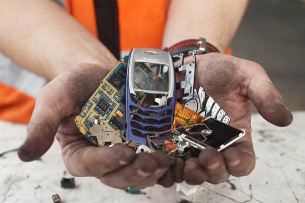 3 Reasons to Always Recycle Cell Phones