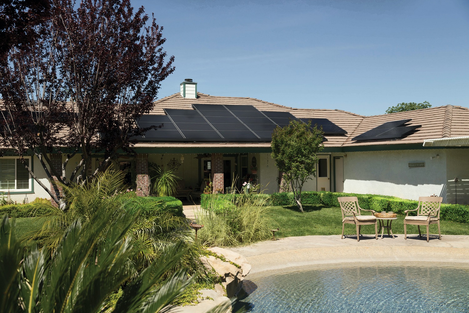 How a Solar Roof Works to Power a Home